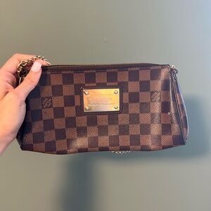 Louis Vuitton Damier Clutch